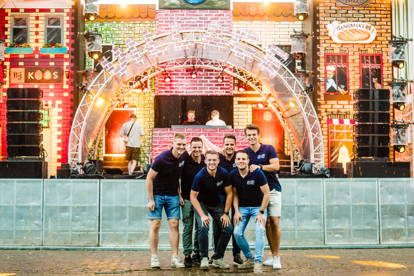 De organisatie achter Pleinfeest Ottersum voor het hoofdpodium